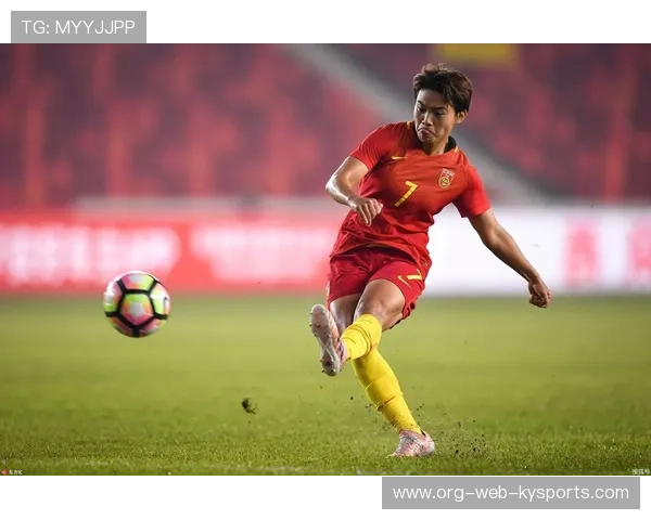 中国女足在比赛中展现出高超球技，中国女足在比赛中展现出高超球技术的是谁