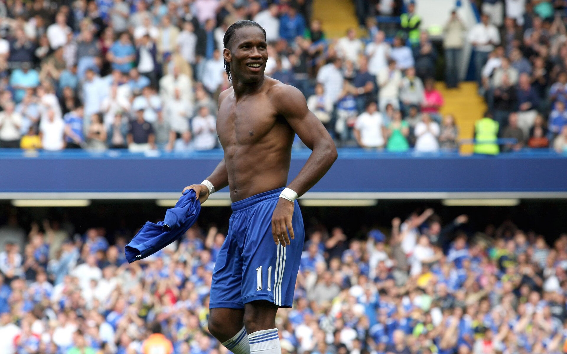 切尔西中场掌控节奏，攻防衔接流畅，切尔西中场大将